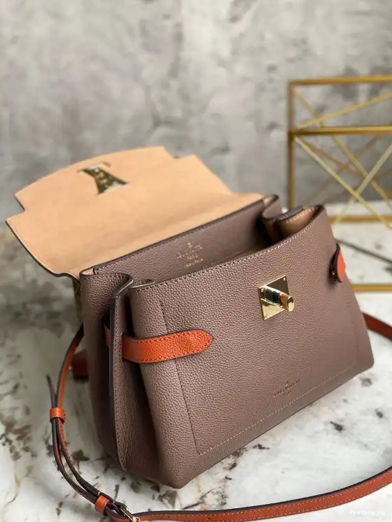Frstbag ru BB EVER LOCKME LOUIS VUITTON 0617